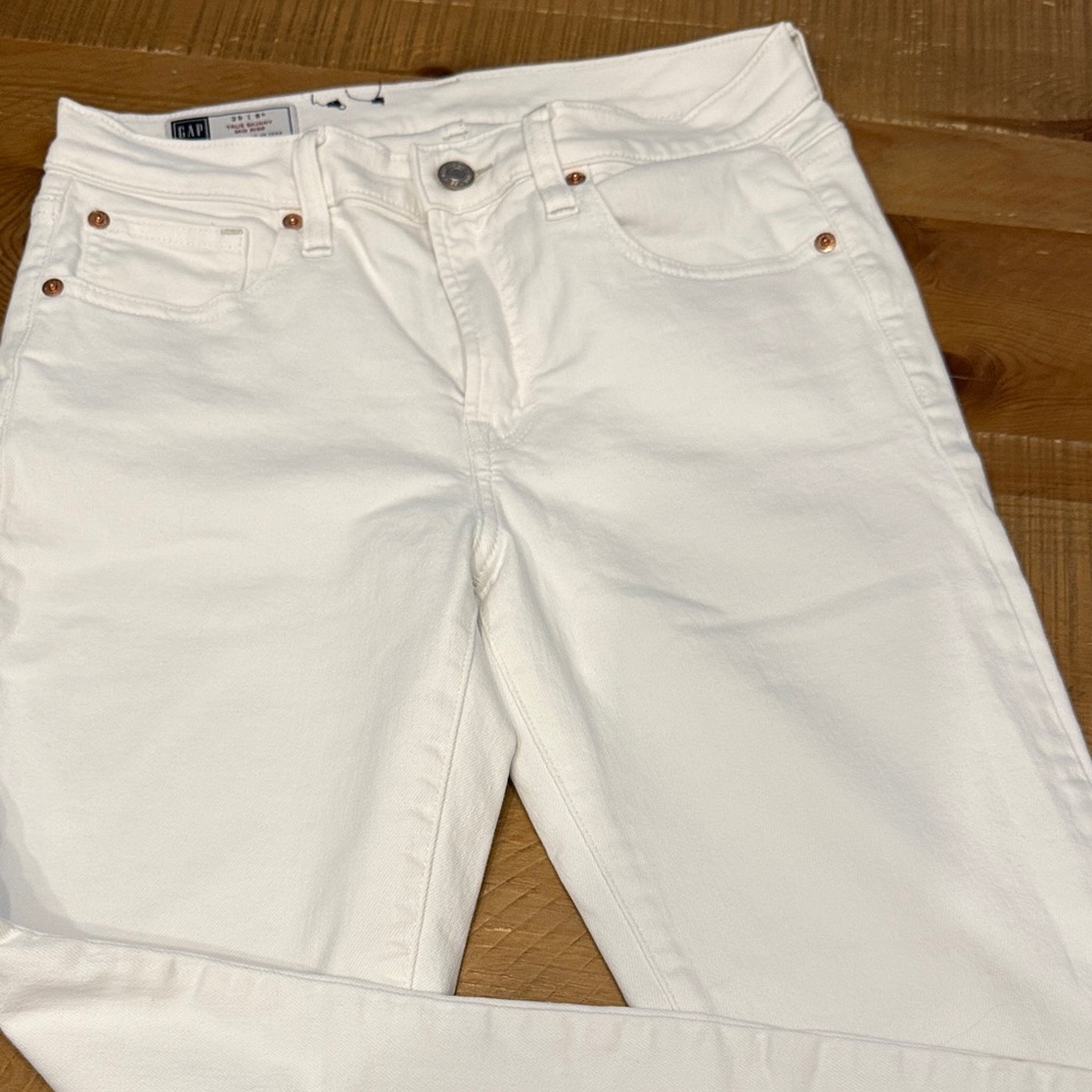 GAP Women's White Skinny Jeans